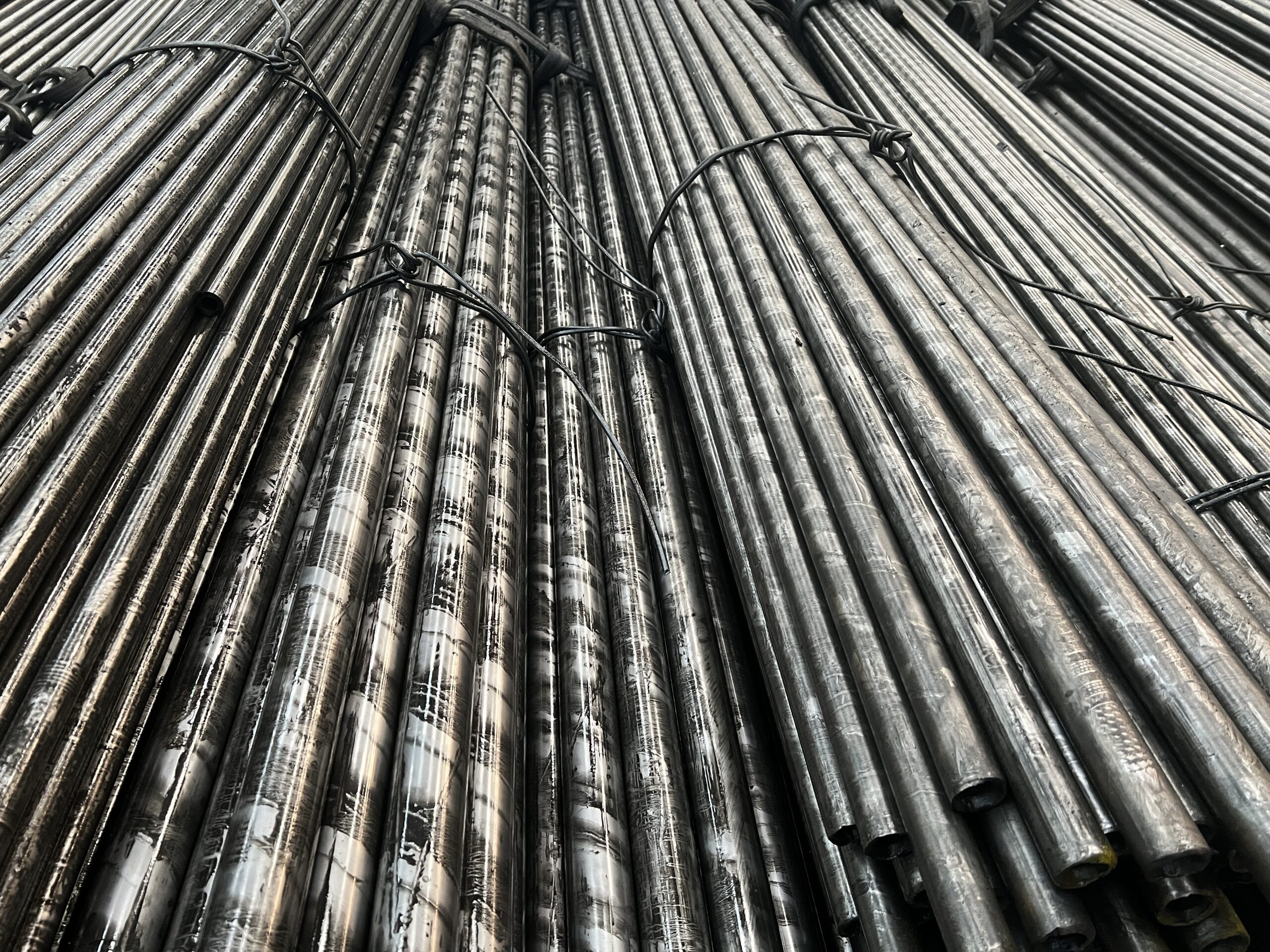 Seamless precision steel pipe
